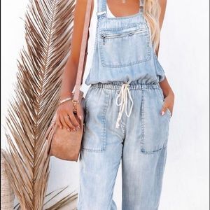 BNWT VICI Tommy Tencel Pocketed Drawstring Overalls- size large